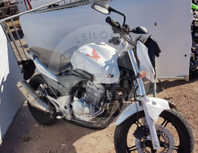 Lote 014 - HONDA CB 300 R 2012