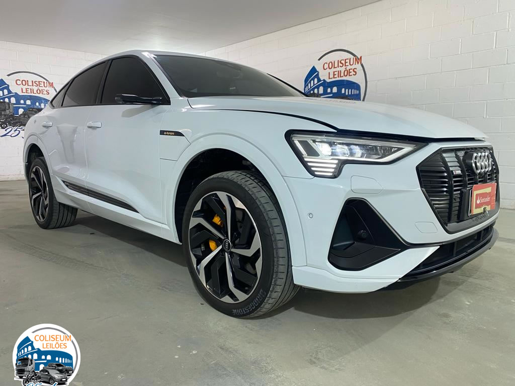 LOTE 033 -  e-tron SportBack 300 kW 2021