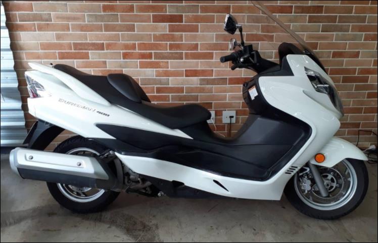 LOTE 011 - SUZUKI BURGMAN 400 2015