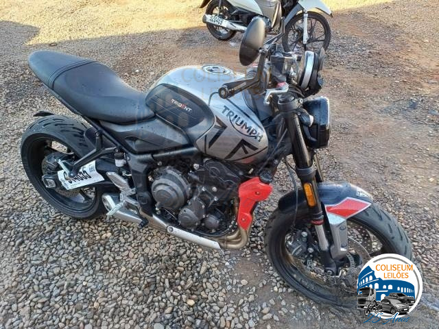 LOTE 006 - TRIUMPH TRIDENT 660 2024
