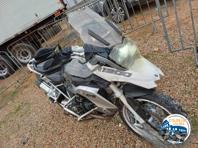 LOTE 010 - BMW R1200 2015