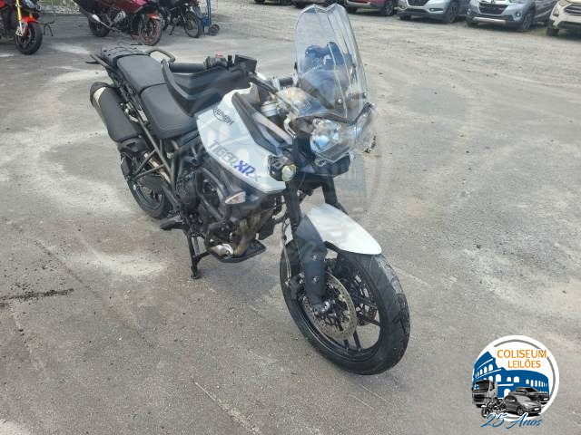 LOTE 007 - TRIUMPH TIGER 800 XRX 2015