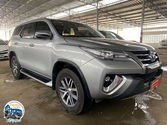 LOTE 012 - TOYOTA HILUX SW4 SRX 2018
