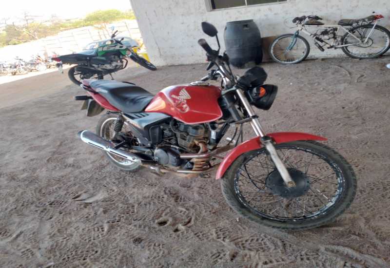 LOTE 016 - HONDA CG 125 Fan ES 2013