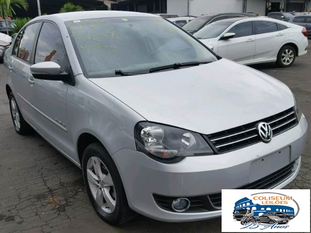 LOTE 001 - POLO SEDAN COMFORTLINE 1.6 2014