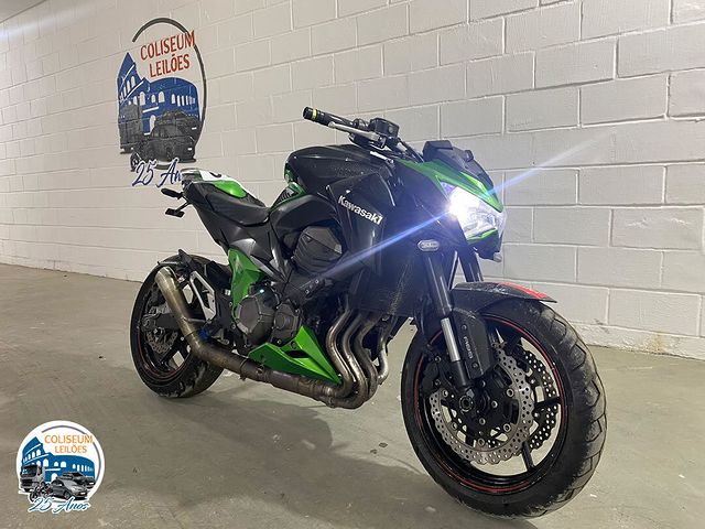 LOTE 018 - KAWASAKI 2013