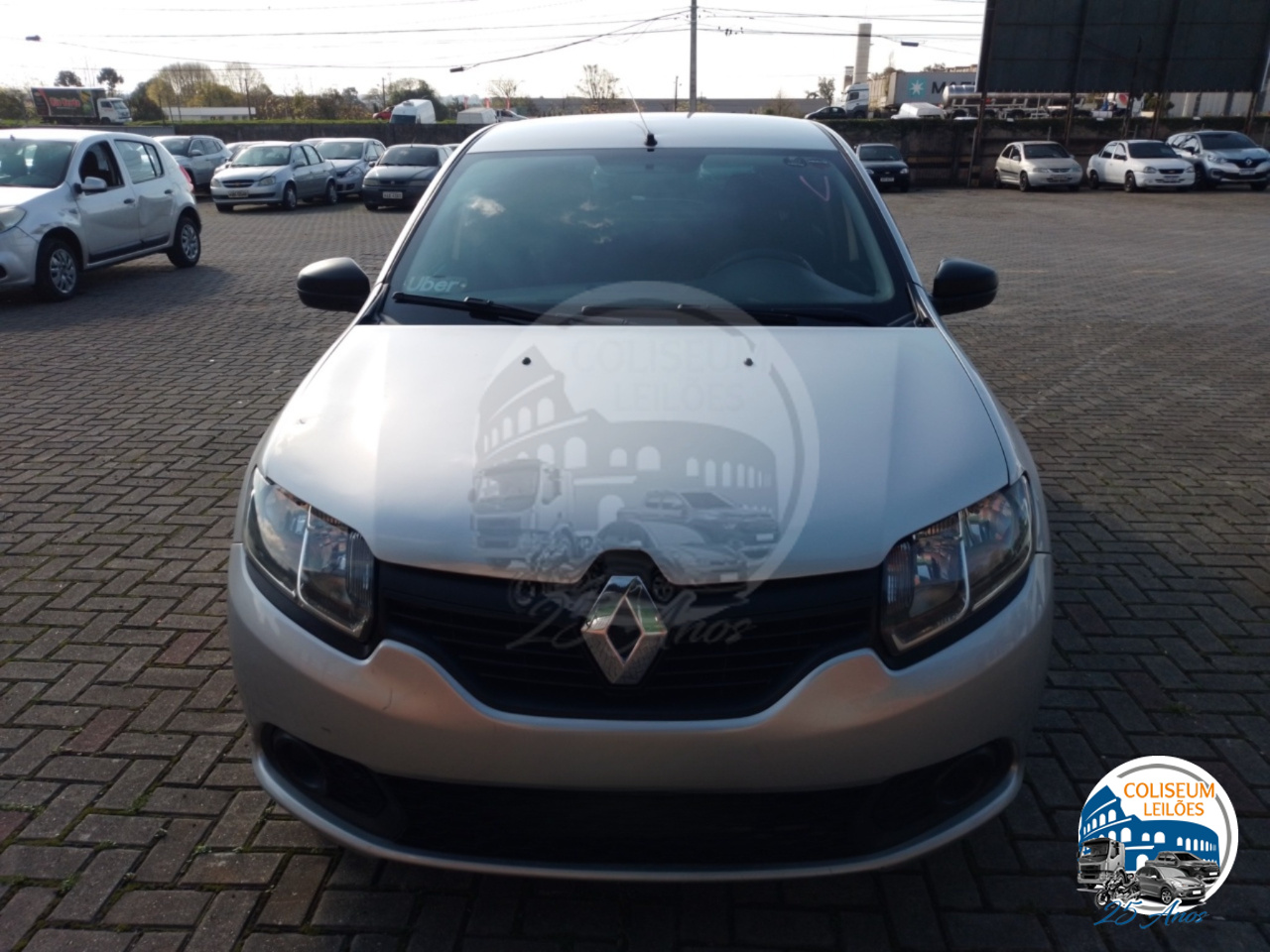 LOTE 015 - SANDERO AUTH 10 FLEX 2015