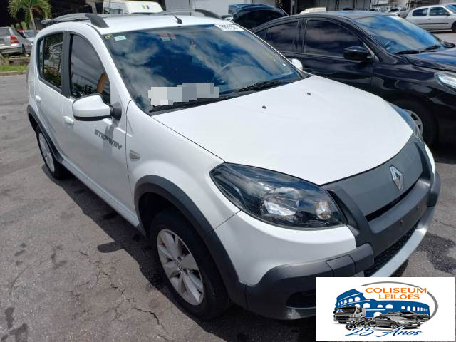 LOTE 028 - SANDERO STEPWAY 1.6 HI-POWER 2014