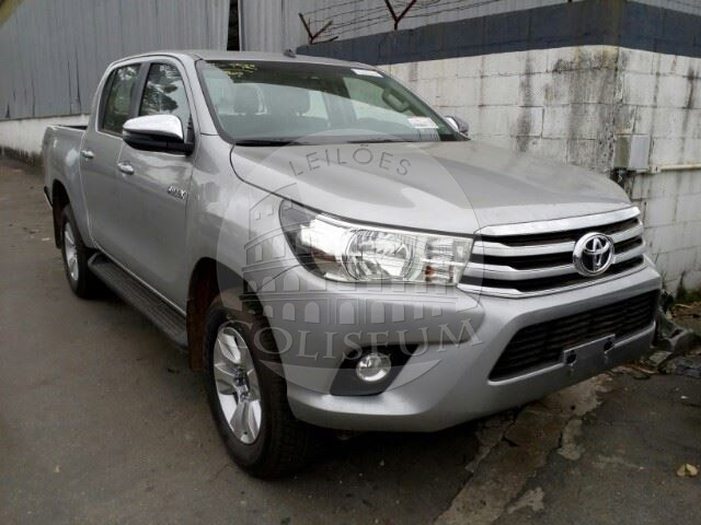 LOTE 028 - Toyota Hilux 2.8 TDI SRV CD 4x4 2017